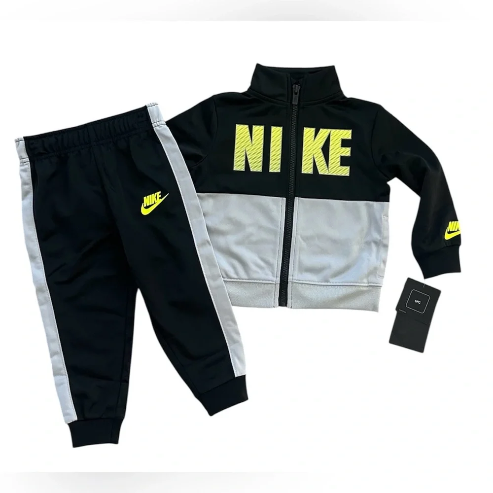 Nike Boys 2 Piece Track Jacket & Jogger Pants Set Boys Size 18 Months NWT